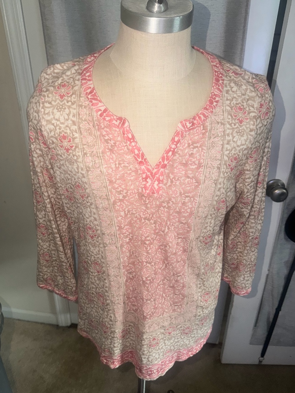 Women's ORVIS Multi Blend XL Pink Floral V-Neck Tunic Top(126)